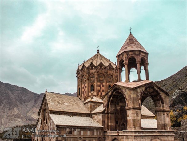 گردشگران کدام جاذبه‌های آذربایجان‌شرقی را بیشتر می‌پسندند؟/ توقف اتوبوس مسافران نوروزی در مناطق نام‌آشنای استان