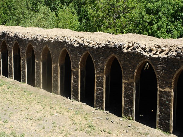 اصطبل مری لیلی پایلوت گردشگری در روستای ۴۰۰ ساله ورکانه همدان