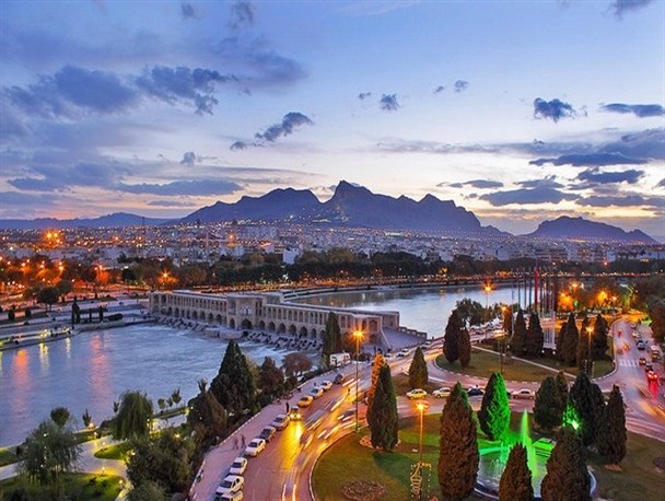 میزبانی متفاوت اصفهان در نوروز ۹۶/ یک‌میلیون و ۱۵۰ هزار اسکان گردشگر نوروزی در اصفهان ثبت شد
