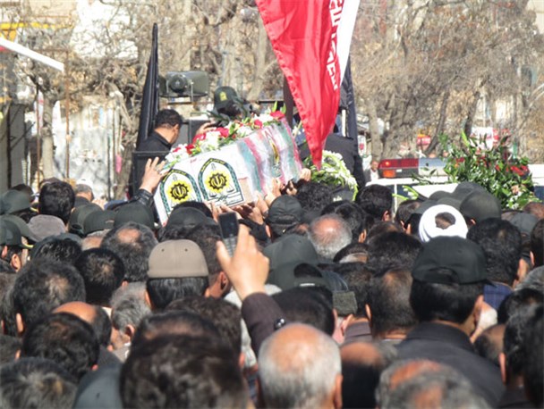 تشییع باشکوه شهید طهماسبی از شهدای ناجا در تویسرکان/استان همدان ۳۲۹ شهید ناجا دارد