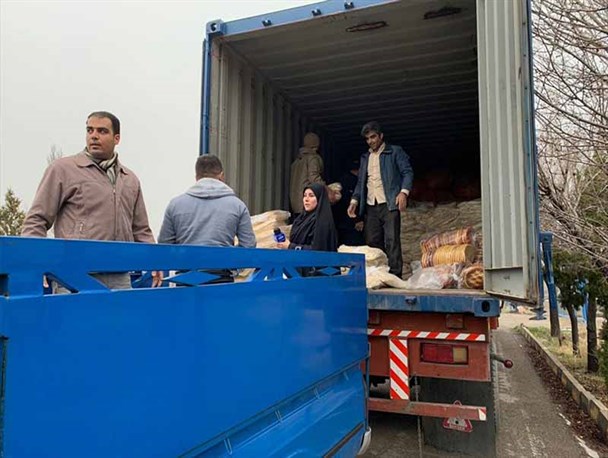 ارسال 10کامیون کمک‌های مردمی به مناطق سیل‌زده لرستان/ همچنان به آب و نان نیاز است