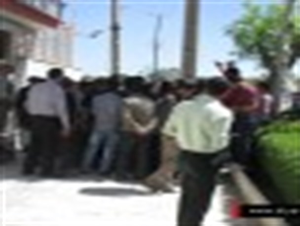 اعتراضات دنباله دار جوانان شازندی
