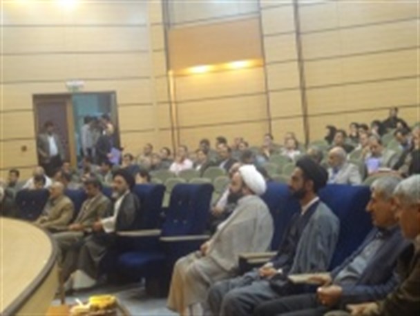 همدلی و هم زبانی، باقی نماندن در چنگال نحس سیاست بازی است
