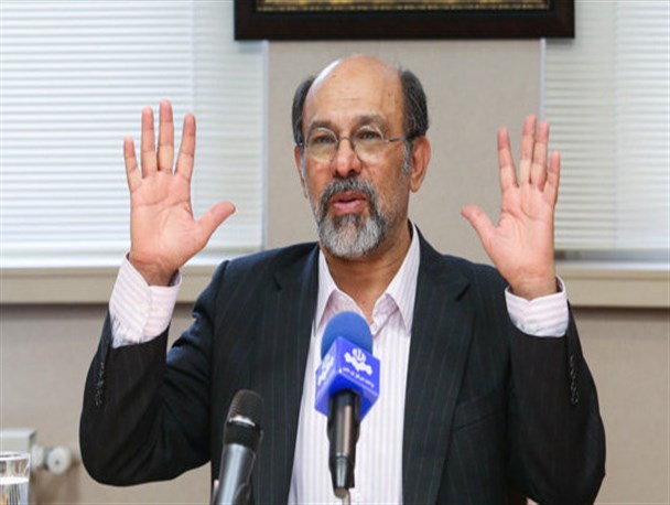 جناب آقای میرزاده مواظب تندروی های خود و معاونین دانشگاه ازاد باشید