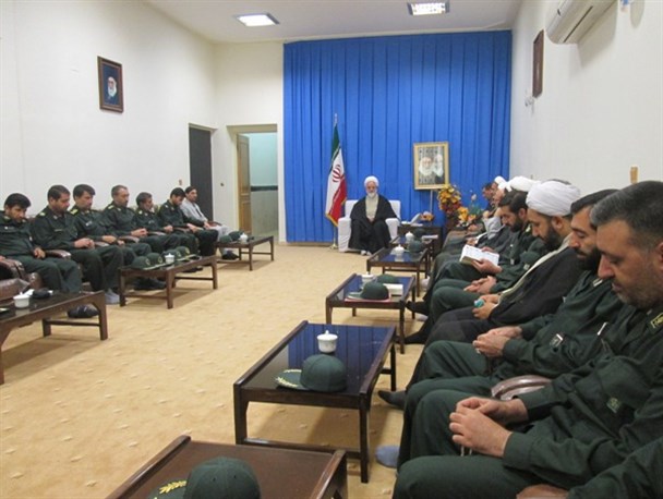 بصیرت پاسداران باید روز به روز افزایش یابد/ سپاه چشم طمع دشمنان به این نظام را قطع کرده است