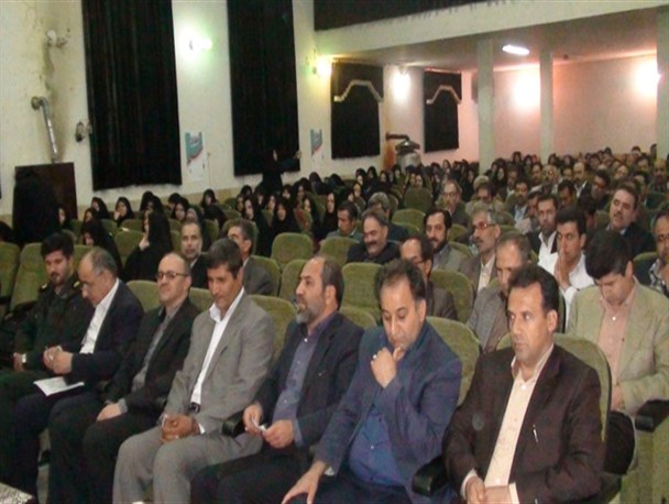 شغل معلمی، شغل انبیاء و منشاء پویایی و رشد است