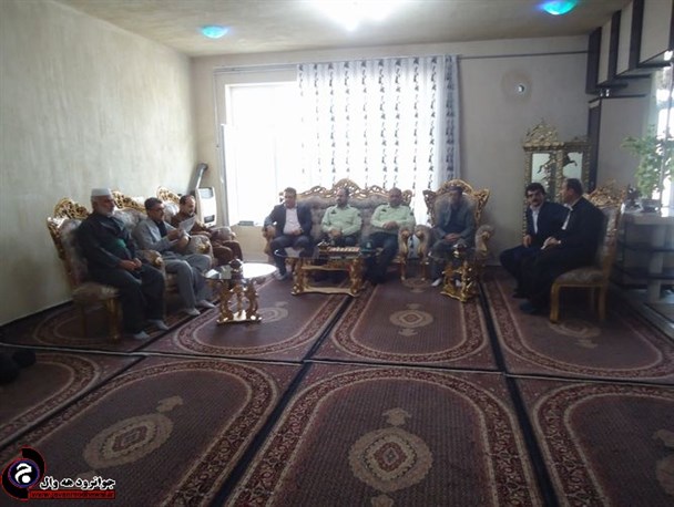 از خانواده شهداء شهرستان جوانرود سرکشی به عمل آمد