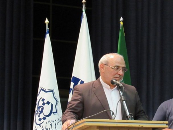 استکبار جهانی از حضور نیروهای ایرانی در سوریه و عراق رنج می برد/ برنامه ششم توسعه هدیه مجلس نهم به ملت ایران است