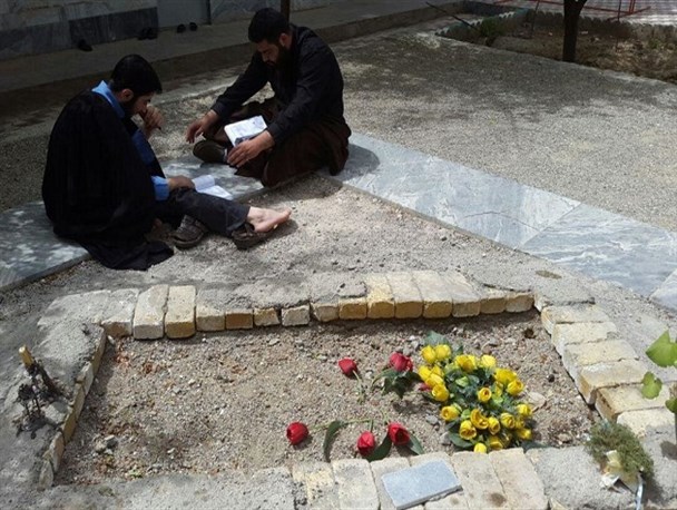 مزار شهید گمنام حوزه علمیه نهاوند ساماندهی می‌شود