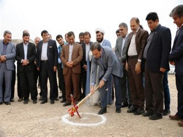 کلنگ زنی احداث ۹ پایگاه سلامت شهری و روستایی در شوشتر