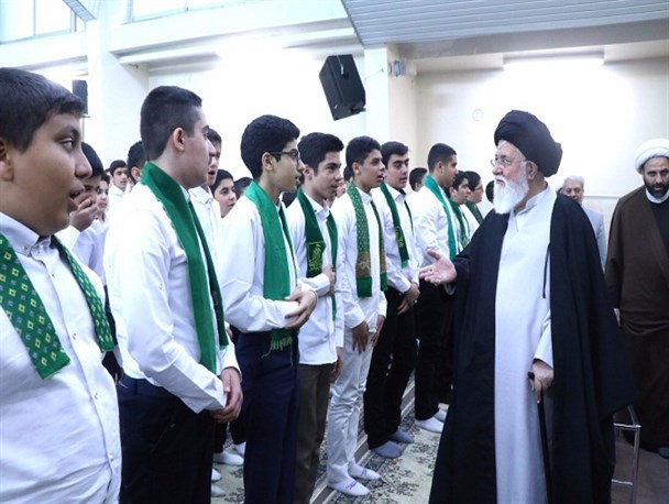 دیدار آیت الله علم الهدی با دانش آموزان مدارس امام رضا(ع)