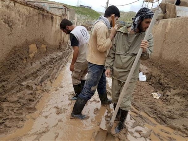 فعالیت ۲۰۰ گروه جهادی دانشجویی در مناطق سیل زده