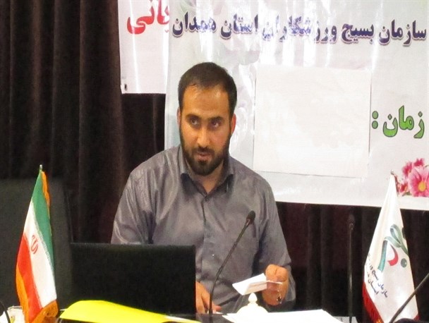 امام خمینى متعلق به همه مسلمانان جهان است/ پاسخ هوشمندانه رهبرى به تحریف کنندگان شخصیت امام