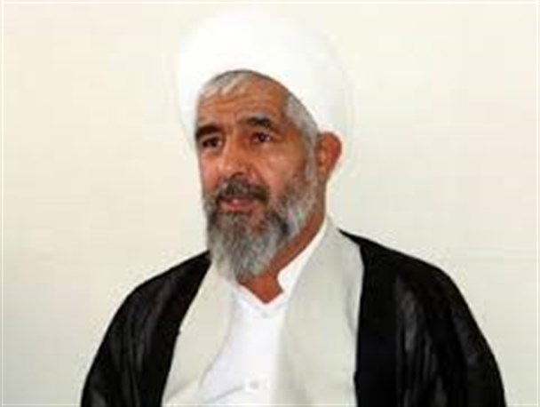 «تحریف سخنان امام (ره)» جز خیانت نیست/مسئولان با مطالعه عمیق فرمایشات امام(ره) راه درست تداوم انقلاب را پیش گیرند