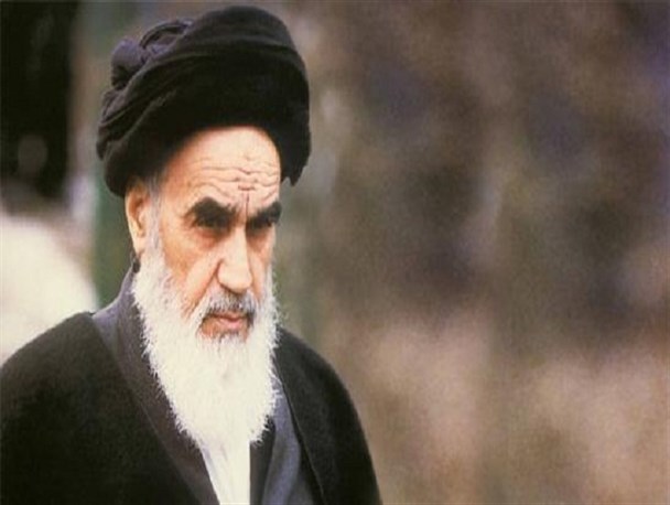 تحریف شخصیت امام‌خمینی(ره) مستمسکی برای کاخ‌نشینان امروزی