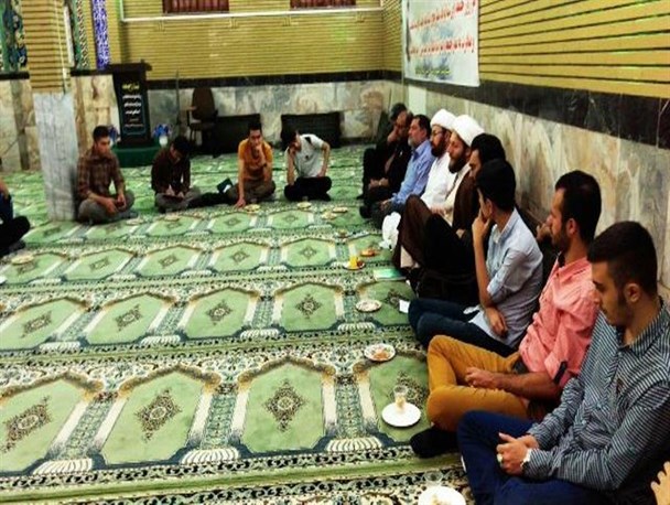 برگزاری بیش از ۲۰ کلاس متنوع فرهنگی و قرآنی جهت گذراندن اوقات فراغت جوانان در رودهن/ برپایی سفره کریمانه افطاری در مسجد علی ابن ابیطالب (ع) رودهن