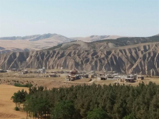 سایت جدید روستای "قرناوه علیا" مسجد ندارد