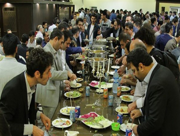 ای کاش یک شب فقرا شفت چنین اطعامی را تجربه می کردند!