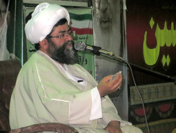 امروز انقلابی بودن و انقلابی ماندن نه یک شعار بلکه یک نقشه راه در برابر دشمنان است/ دشمن با تمام ابزار در حال تحریف شخصیت امام و انقلاب است