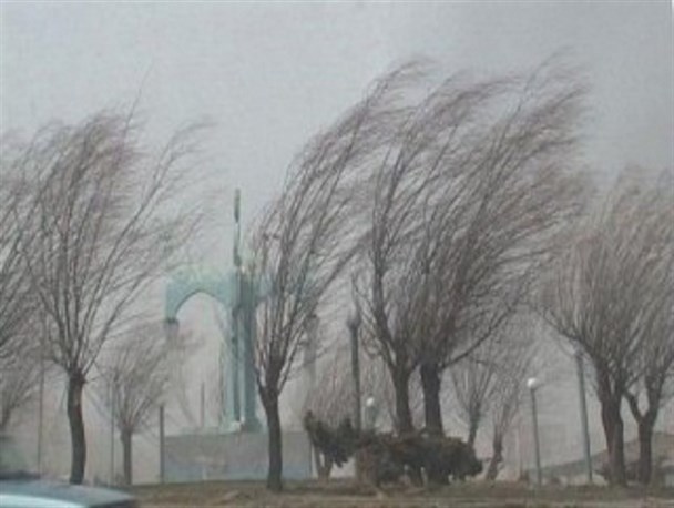 تندباد بدون خسارت در غرب مازندران