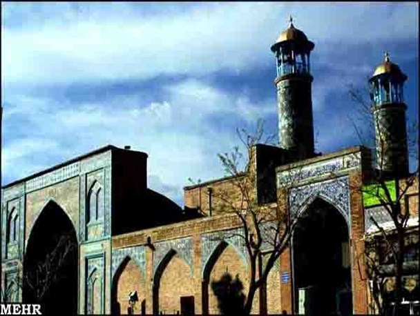 امامزادگان کردستان؛ مأمن گردشگران/ وجود بقاع متبرکه فرصتی طلایی برای رونق صنعت توریسم