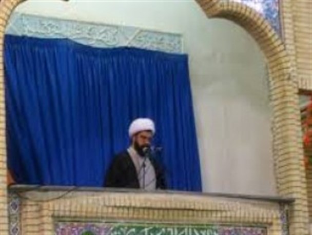 تفکر طایفه گری خلاف اسلام و قرآن است/اهل قلم و رسانه باید مشکلات مردم سیستان را به تصویر بکشند