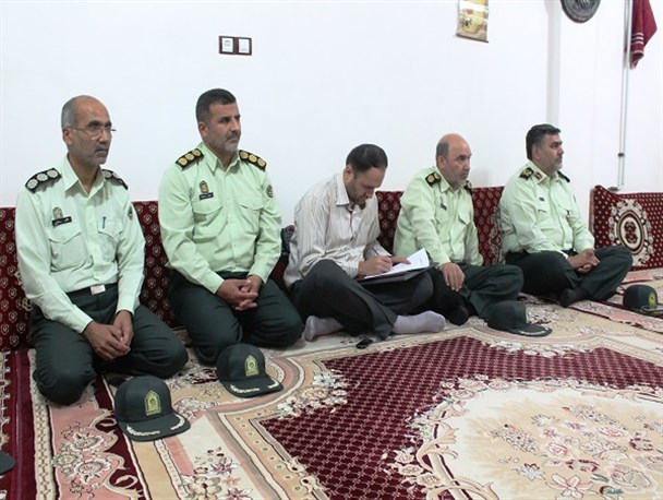 دیدار جانشین رییس سازمان وظیفه عمومی ناجا با خانواده شهید مطلب توفیقی در گالیکش + تصاویر
