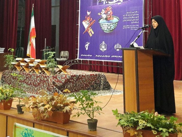 دختر14 ساله ای که در دانشگاه تدریس می کند+تصاویر