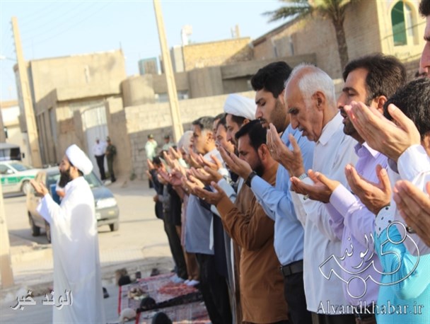 نماز باشکوه عید سعید فطر در قصرشیرین اقامه شد +تصویر