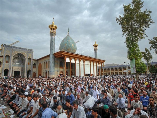 اقامه نماز عید فطر در سومین حرم اهل بیت