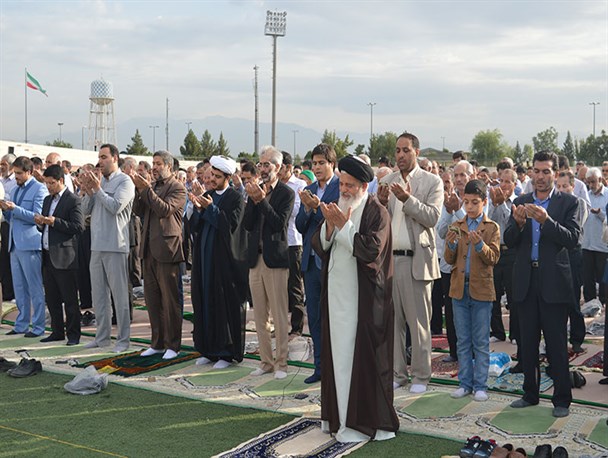 اقامه نماز پرشکوه عید سعید فطر در باقرشهر/گزارش تصویری