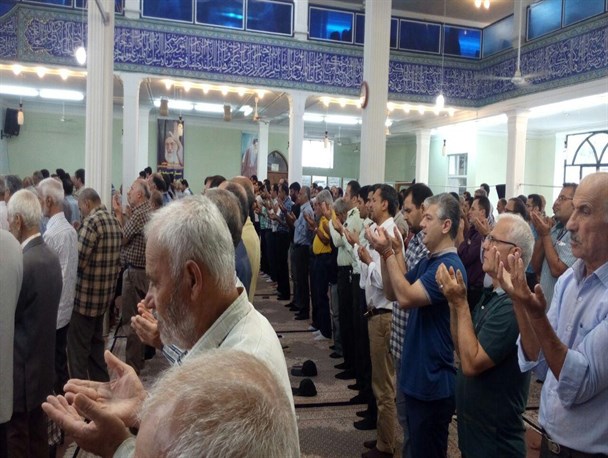 مردم بخش خشکبیجار نماز عید سعید فطر را باشکوه برگزار کردند+ تصاویر