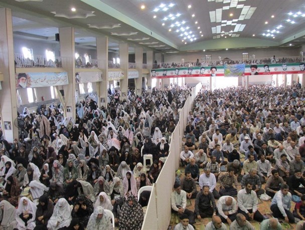تقوا؛ مهمترین توشه‌ی یک ماه روزه داری/ حقوقهای نجومی خون ملت را می مکد/ ریزگردها میهمان ناخوانده عید فطر شازند بودند