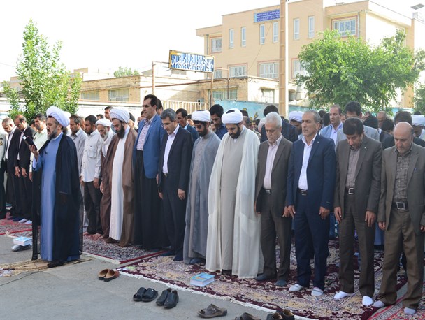 برپایی نماز عید سعید فطر در چهار محال و بختیاری