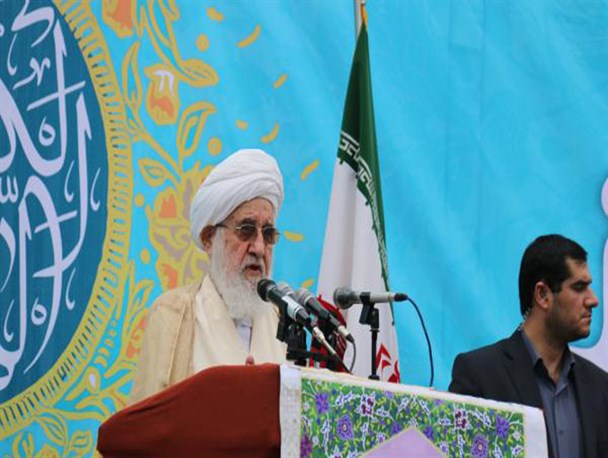 نماز عید فطر تکمیل کننده ماه بندگی/ انفجارهای اخیر نتیجه دوستی عربستان با تکفیری ها است