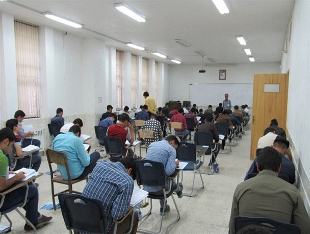مارتن کنکور سراسری در تیران و کرون/ تصاویر