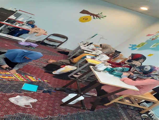 وقتی بسیج سازندگی با حمایت از مشاغل خانگی باعث امید و توسعه می‌شود/ اشتغال‌زایی برای ۶ نفر در کارگاه خیاطی