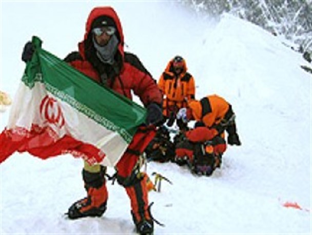 نخستین گروه کوه نوردی استان برای صعود به آلپ راهی فرانسه شدند
