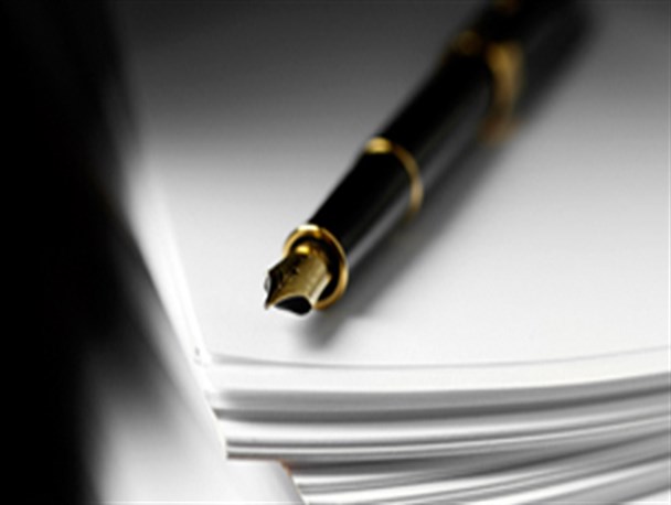 روز صاحبان اندیشه و قلم مبارک باد