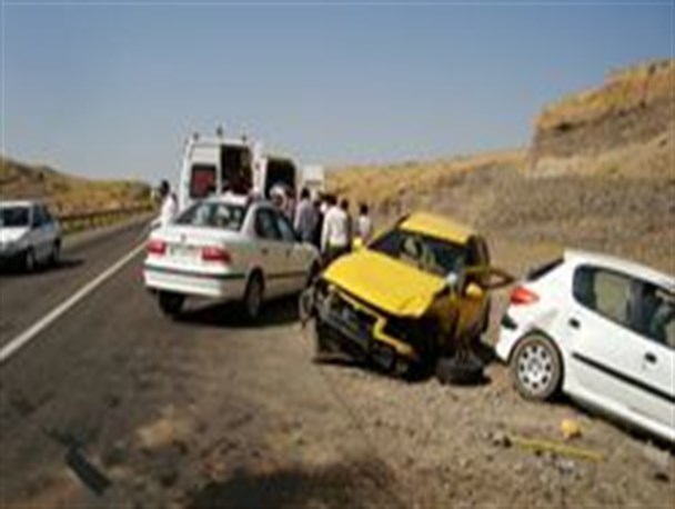 برخورد سمند با پژو ۲۰۶ شش مصدوم برجا گذاشت +عکس