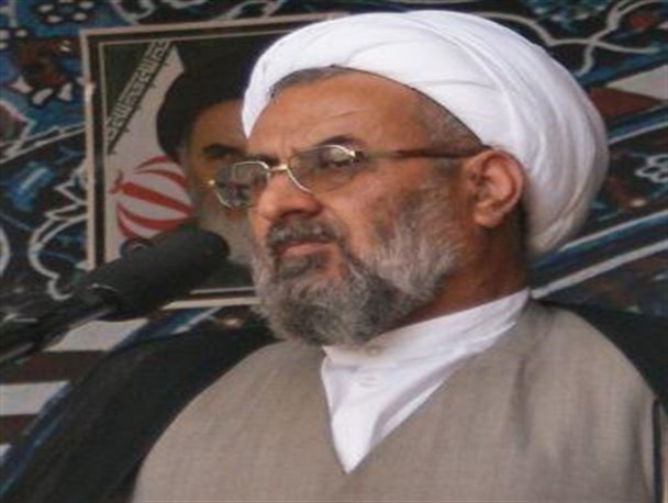 ائمه جمعه مرزبان فرهنگی شهر و شکارچی افکار معاند انقلاب است