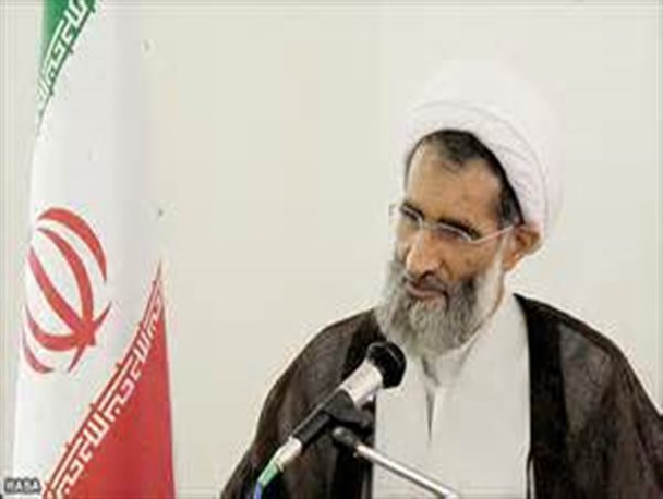 خبرنگاران نباید قلم و اندیشه خود را به جناح ها و دسته های سیاسی بفروشند