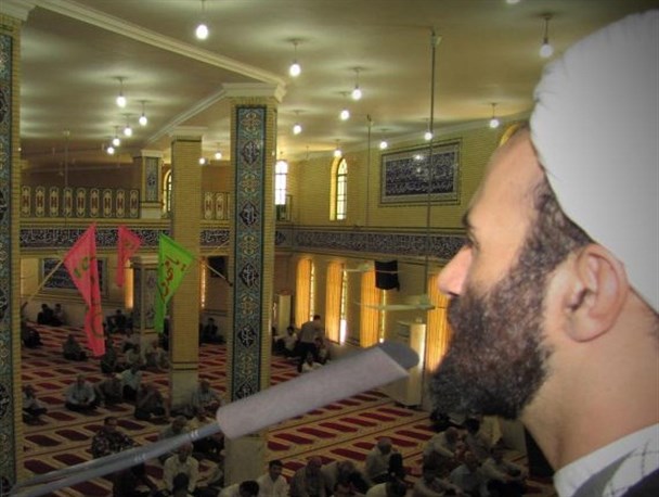 مسئولان نسبت به بی بند و باری واکنش نشان دهند