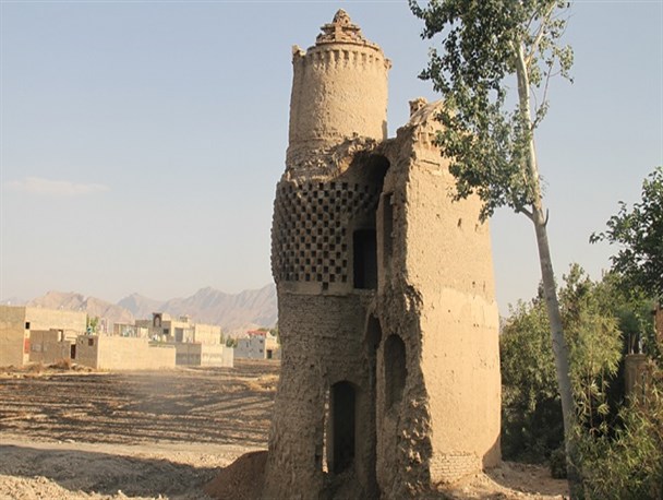 تخریب برج کبوتر ۳۰۰ ساله شهر دُرچه در سایه بی توجهی مسئولان+ تصاویر