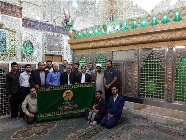 خادمان حرم رضوی شب گذشته وارد قزوین شدند+تصاویر