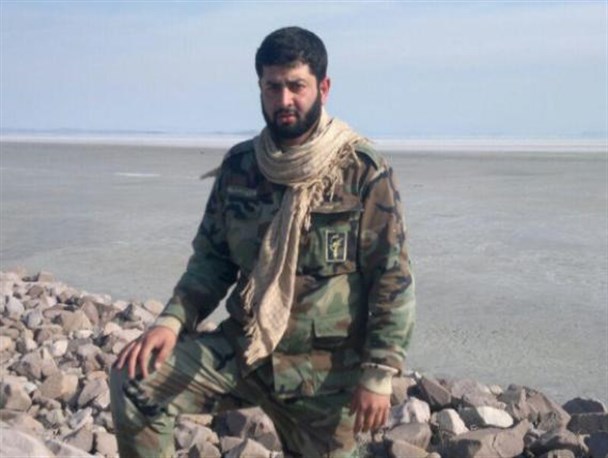 شهید کامران حسین پور با عشق و علاقه در گردان تکاوران خدمت می کرد