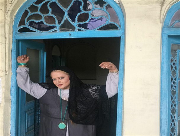 درخواست بهاره رهنما از اداره فرهنگ و ارشاد رشت + عکس