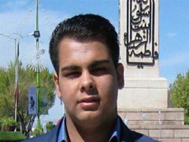 رشته علوم انسانی را با علاقه و آینده نگری انتخاب کردم/ تست زنی سبب مرور مجدد مطالب درسی می شود