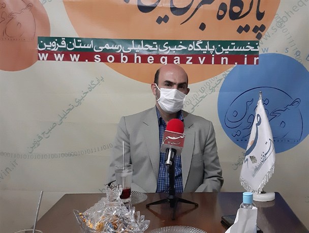 خبرنگاران بدون نگاه سیاسی اشخاص را نقد کنند