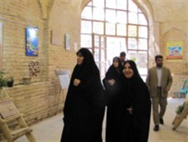 ملاوردی از نمایشگاه عکس تنوع زیستی نیشابور بازدید کرد